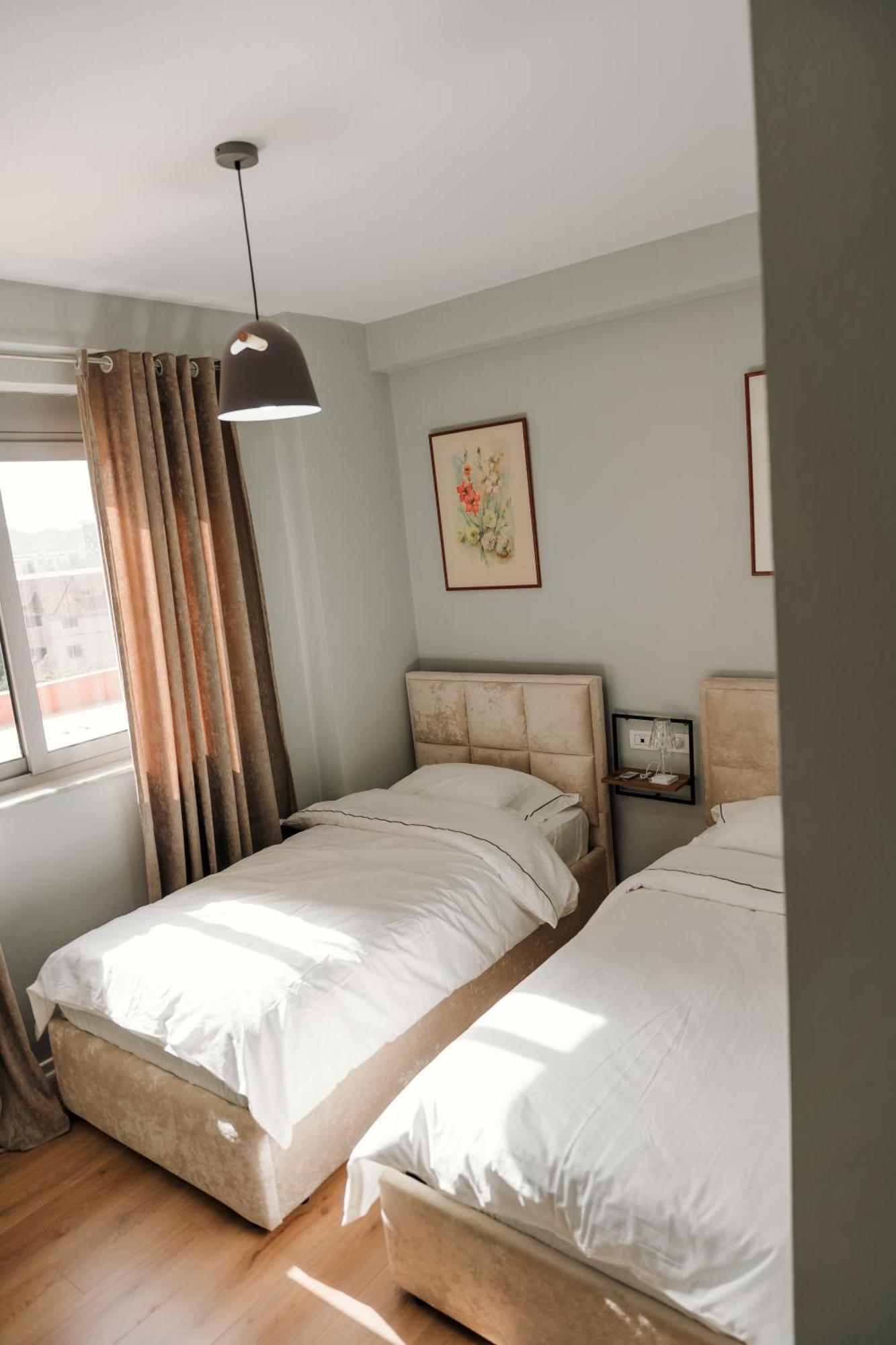 Urban Hotel Τίρανα Εξωτερικό φωτογραφία