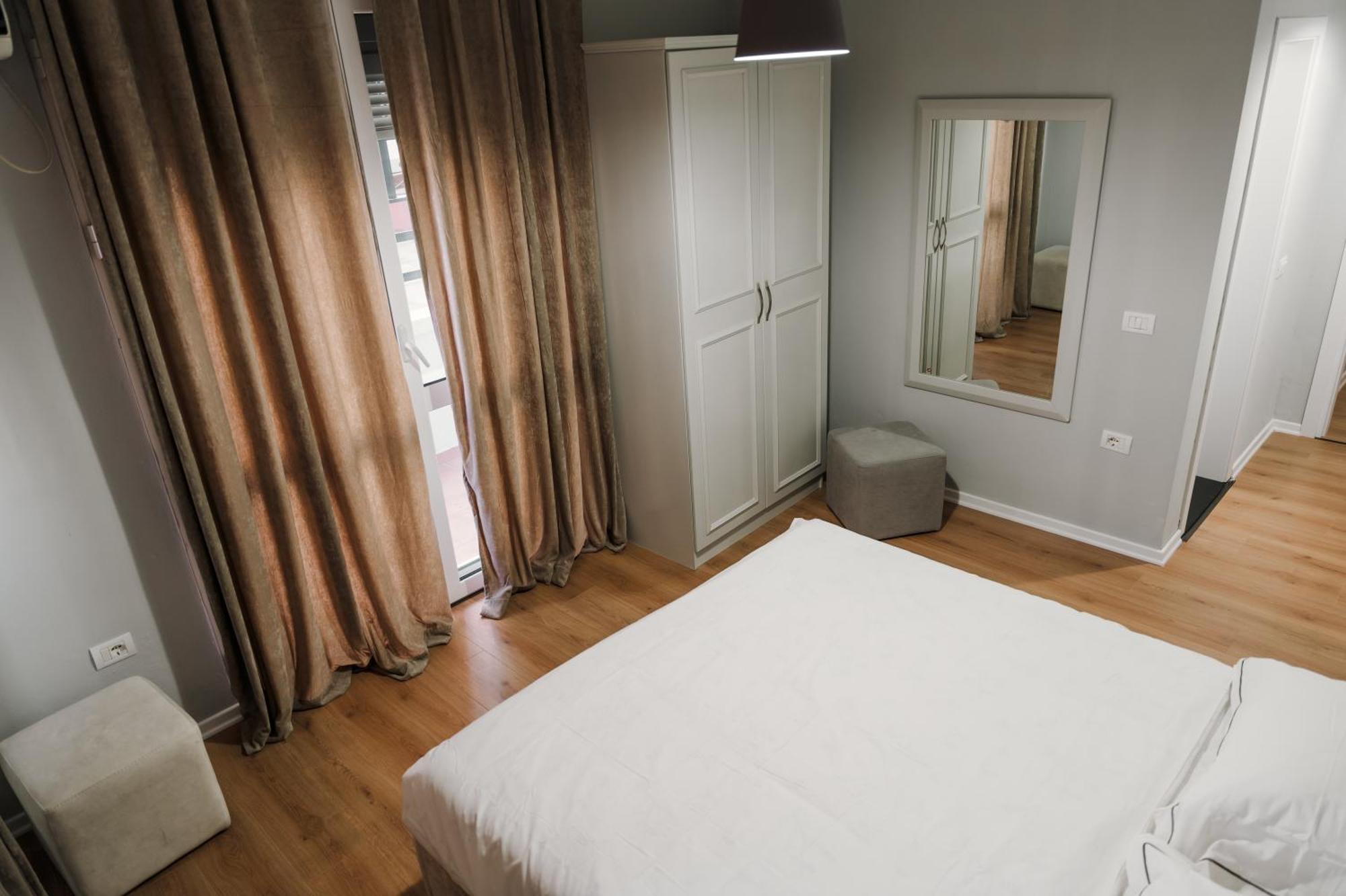 Urban Hotel Τίρανα Εξωτερικό φωτογραφία