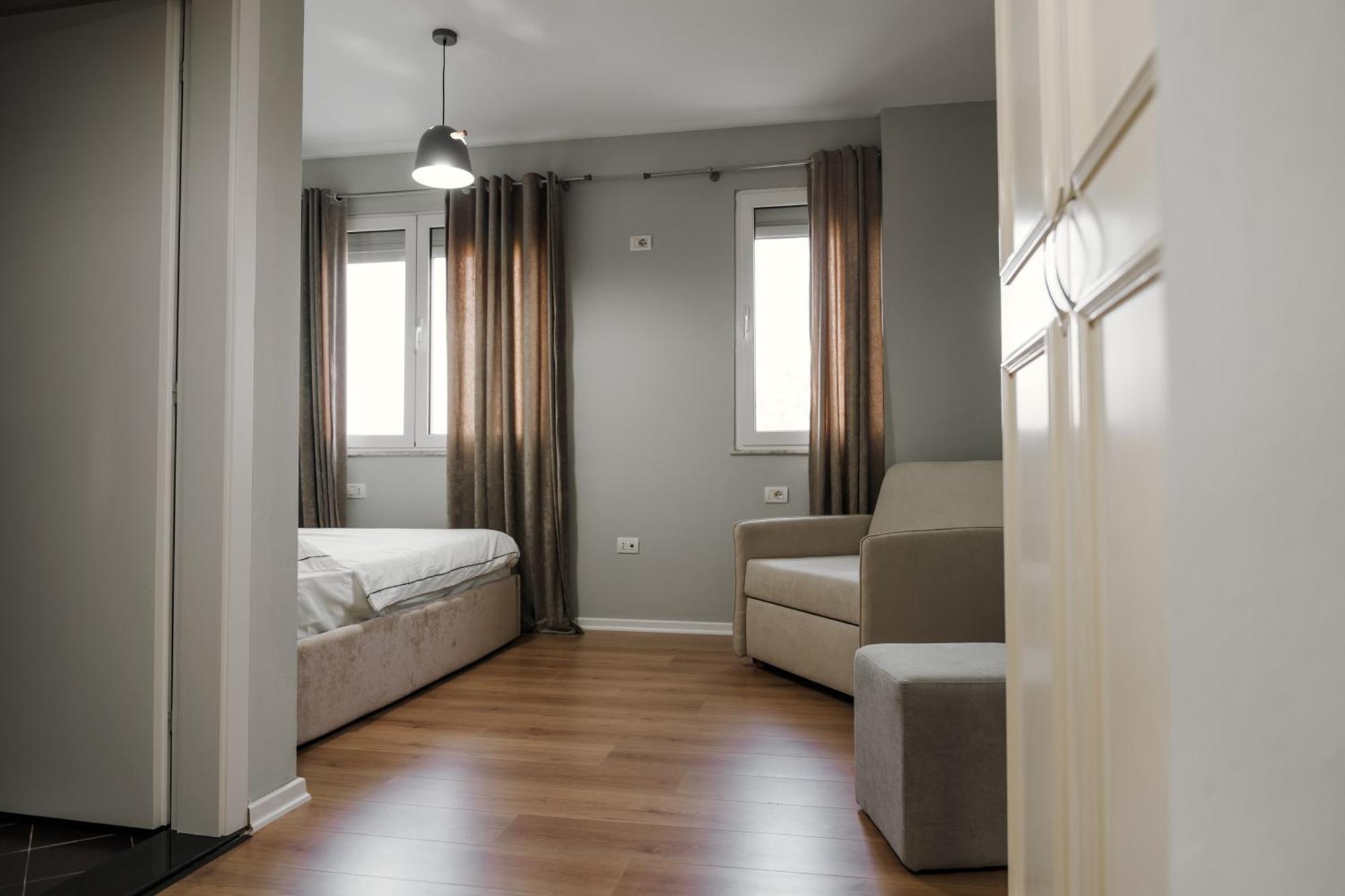 Urban Hotel Τίρανα Εξωτερικό φωτογραφία